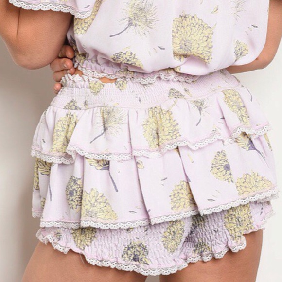 ☀️LAVENDER RUFFLES & LACE FLORAL SHORTS SET - Picture 7 of 11